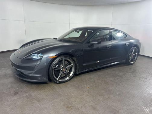 2020 Porsche Taycan Turbo