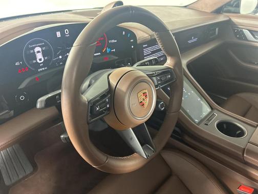 2020 Porsche Taycan Turbo