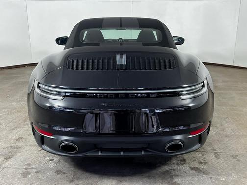 2023 Porsche 911 Carrera GTS