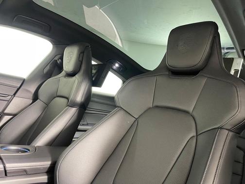 2024 Porsche Taycan 4S