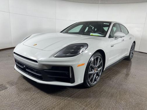 2026 Porsche Panamera 4S