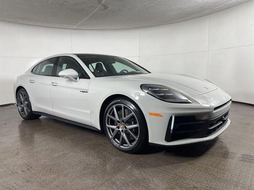 2026 Porsche Panamera 4S