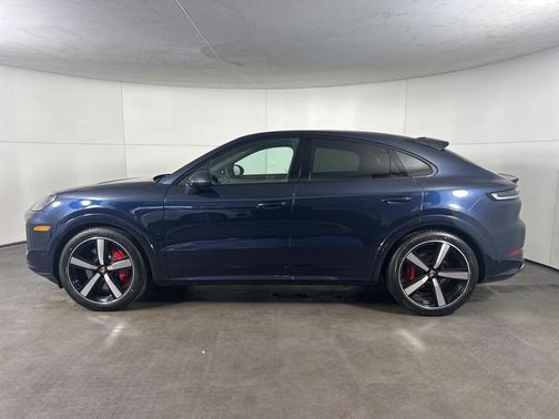 2026 Porsche Cayenne GTS