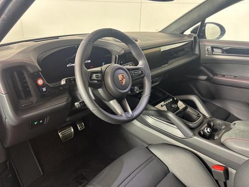 2026 Porsche Cayenne GTS