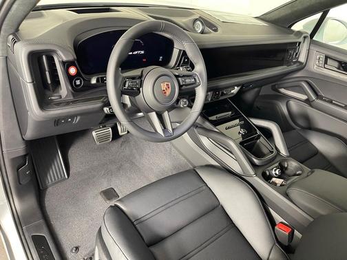 2026 Porsche Cayenne GTS