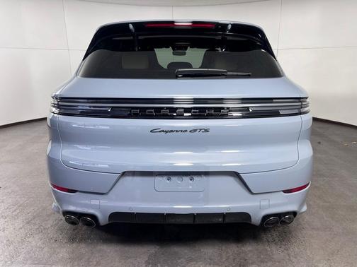 2026 Porsche Cayenne GTS