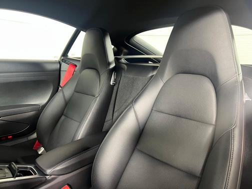 2022 Porsche 718 Cayman S