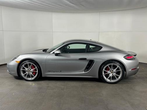 2022 Porsche 718 Cayman S