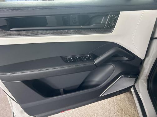 2026 Porsche Cayenne Turbo