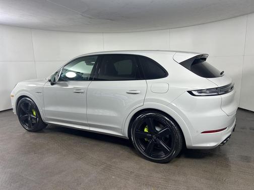 2026 Porsche Cayenne Turbo