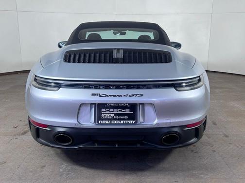 2022 Porsche 911 Carrera 4 GTS