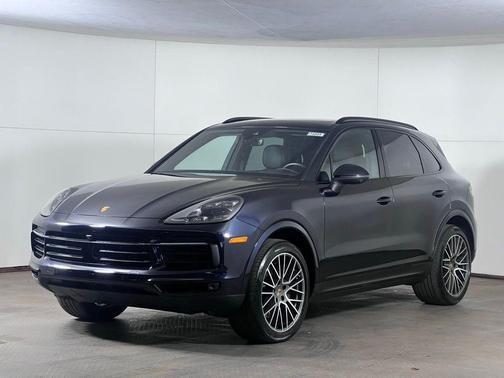 Moonlight Blue Metallic 2023 Porsche Cayenne