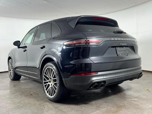 2022 Porsche Cayenne Platinum Edition