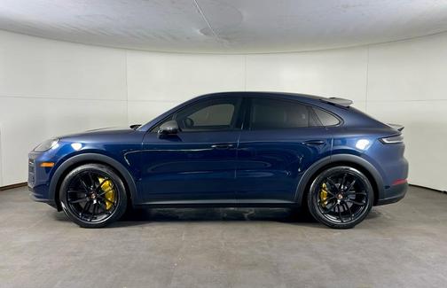 2025 Porsche Cayenne Turbo GT