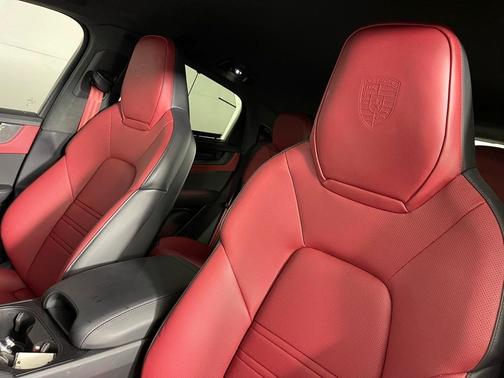 2025 Porsche Cayenne Turbo GT