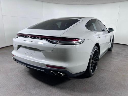 Chalk 2023 Porsche Panamera 4S