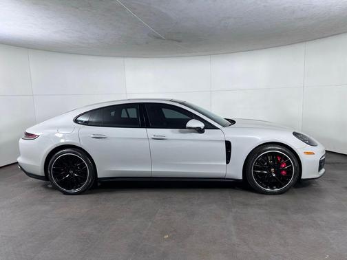 Chalk 2023 Porsche Panamera 4S