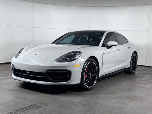 Chalk 2023 Porsche Panamera 4S