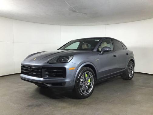 Platinum Silver Metallic 2026 Porsche Cayenne Base
