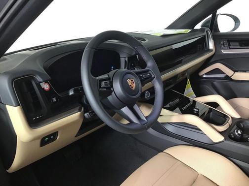 Platinum Silver Metallic 2026 Porsche Cayenne Base