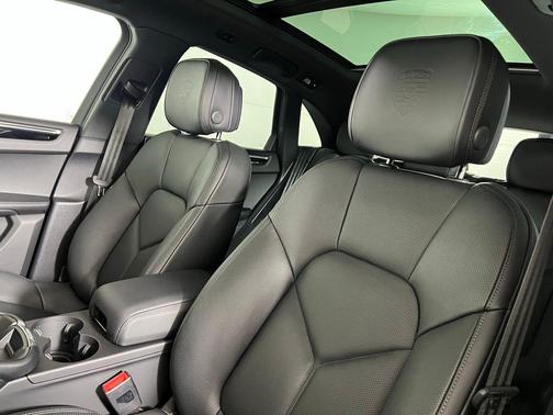 2026 Porsche Macan T