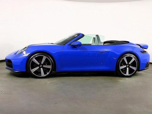 2025 Porsche 911 Carrera