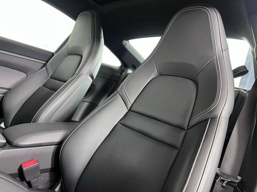 2023 Porsche 911 Carrera