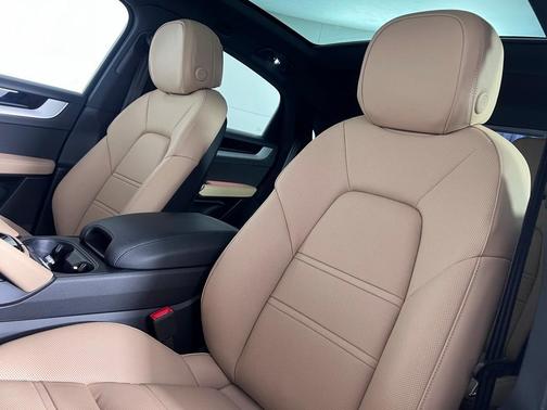 2026 Porsche Cayenne AWD