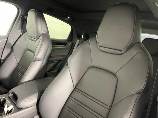 2025 Porsche Cayenne Turbo