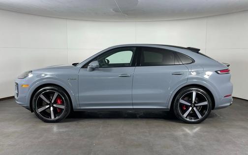 2025 Porsche Cayenne Turbo