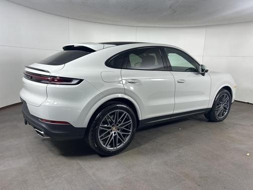 2026 Porsche Cayenne AWD