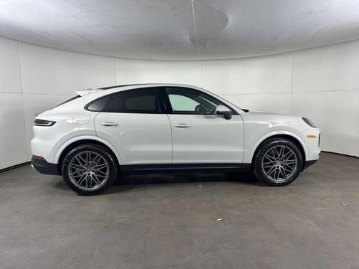 2026 Porsche Cayenne AWD