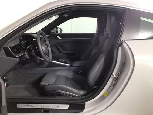 Chalk 2022 Porsche 911 Carrera 4S