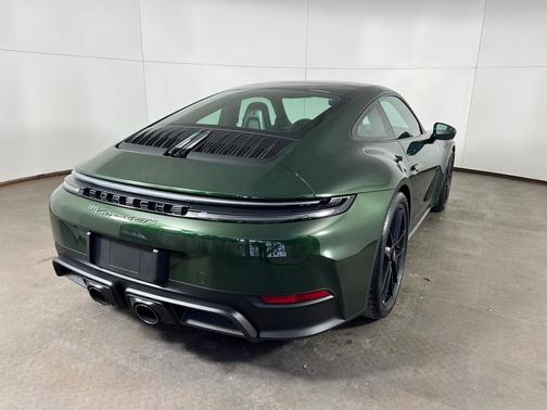 2026 Porsche 911 Carrera 4 GTS