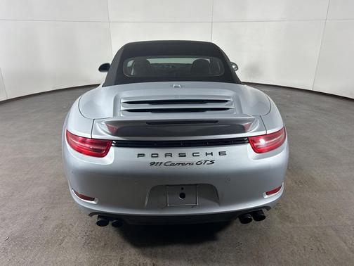 2015 Porsche 911 Carrera GTS