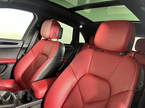2023 Porsche Macan S