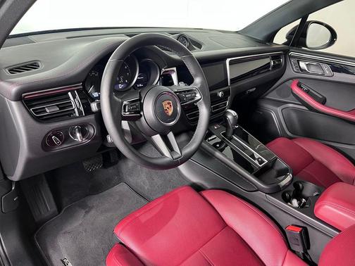 Black 2024 Porsche Macan