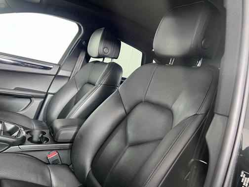 Volcano Grey Metallic 2022 Porsche Macan S