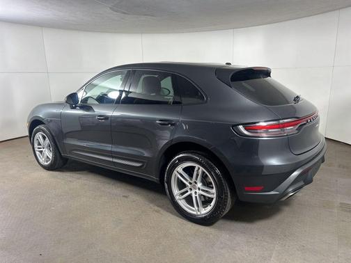 Volcano Grey Metallic 2025 Porsche Macan