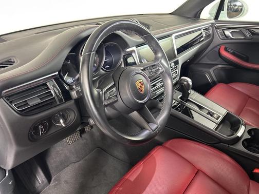2023 Porsche Macan 
