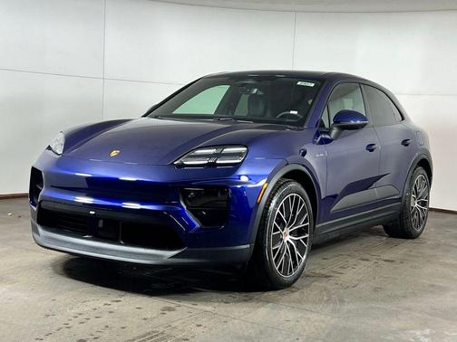 2026 Porsche Macan 4