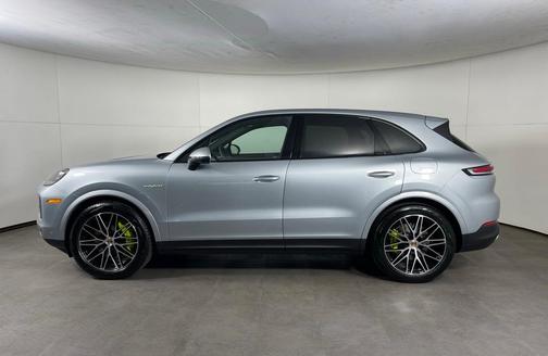 2025 Porsche Cayenne S