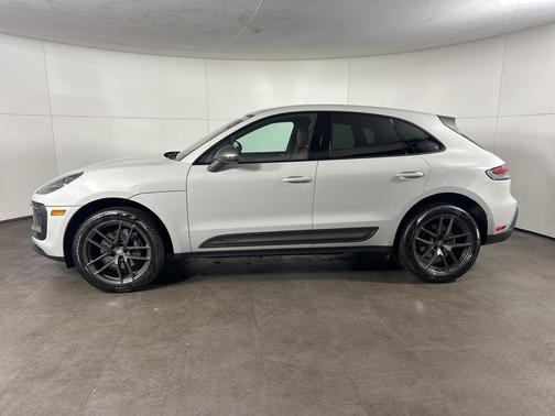 2023 Porsche Macan T