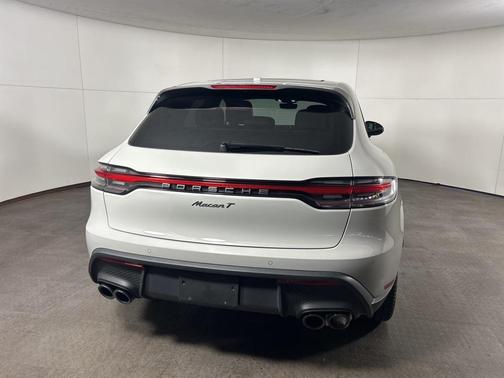 2023 Porsche Macan T