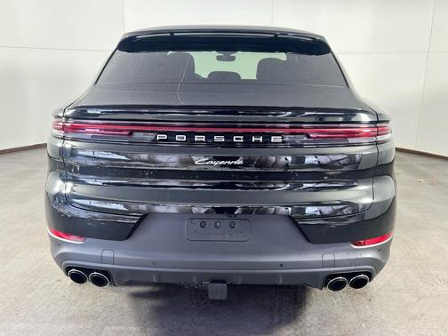 2024 Porsche Cayenne AWD