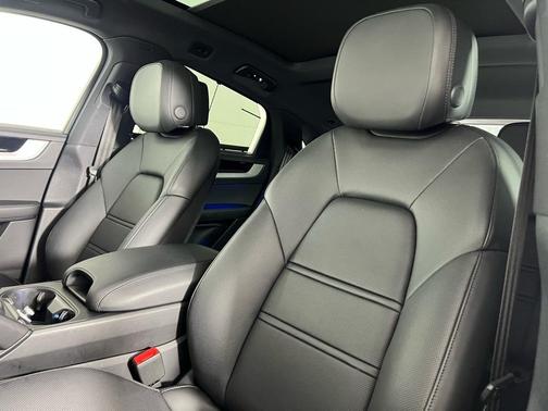 2024 Porsche Cayenne AWD