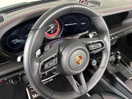 2024 Porsche 911 Carrera 4 GTS