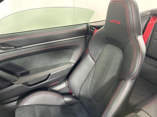 2024 Porsche 911 Carrera 4 GTS