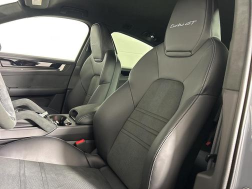 2025 Porsche Cayenne Turbo GT
