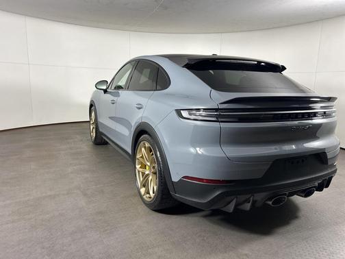 2025 Porsche Cayenne Turbo GT